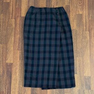 dh NEW YORK plaid midi skirt size 6